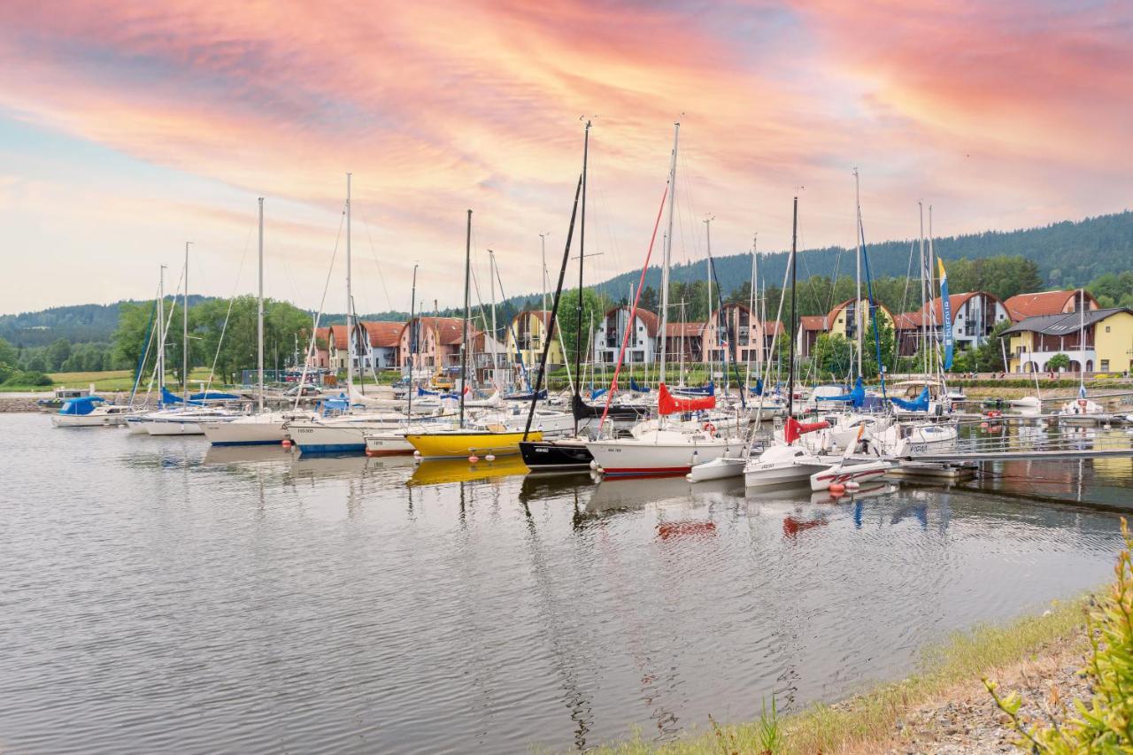Lipno View - Blue 6 *